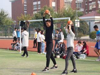 体育学院学子助力校田径运动会