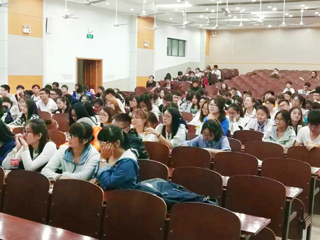 化学与材料科学学院召开2017届考研经验交流会