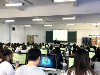 【外国语学院“学术活动月”系列讲座】之一：2017年版《普通高中英语课程标准》与师范生的培养