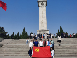 【党史学习教育】校长姚佐文给校办党支部党员讲授现场微党课