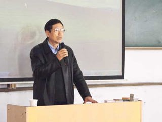 华东师范大学陈建华教授应邀来我校做学术报告